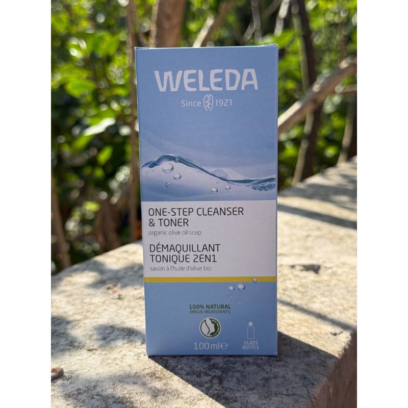 One step cleanser e toner Weleda